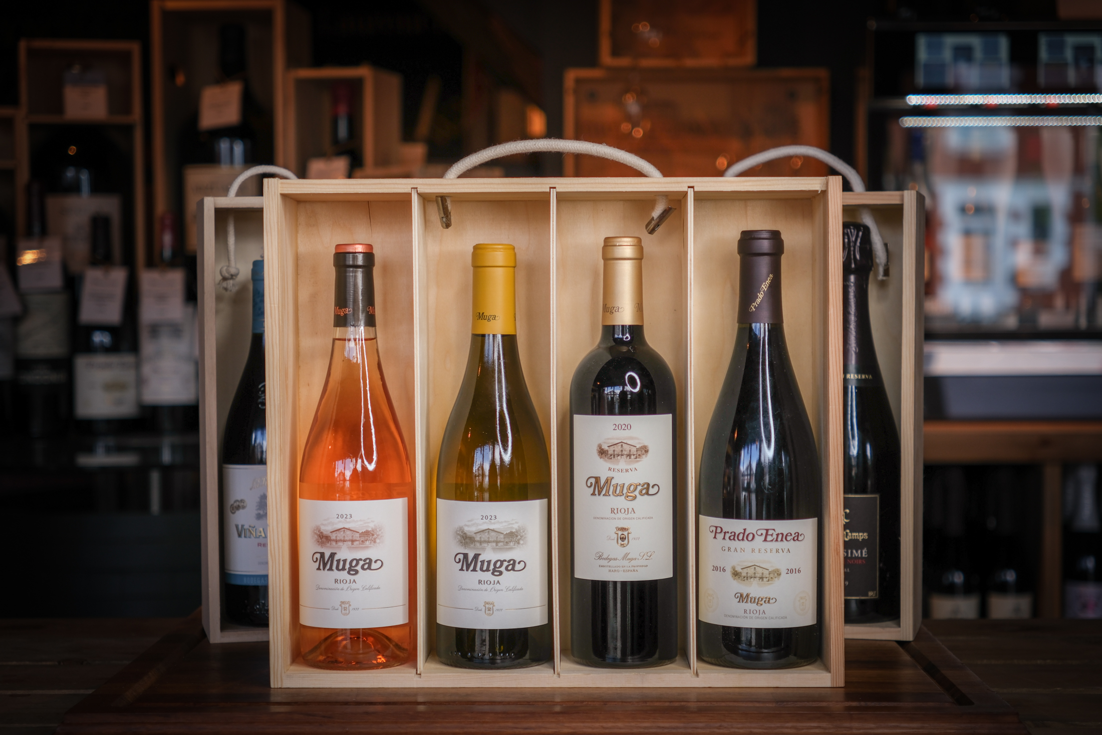4 Bottle Muga Gift Box