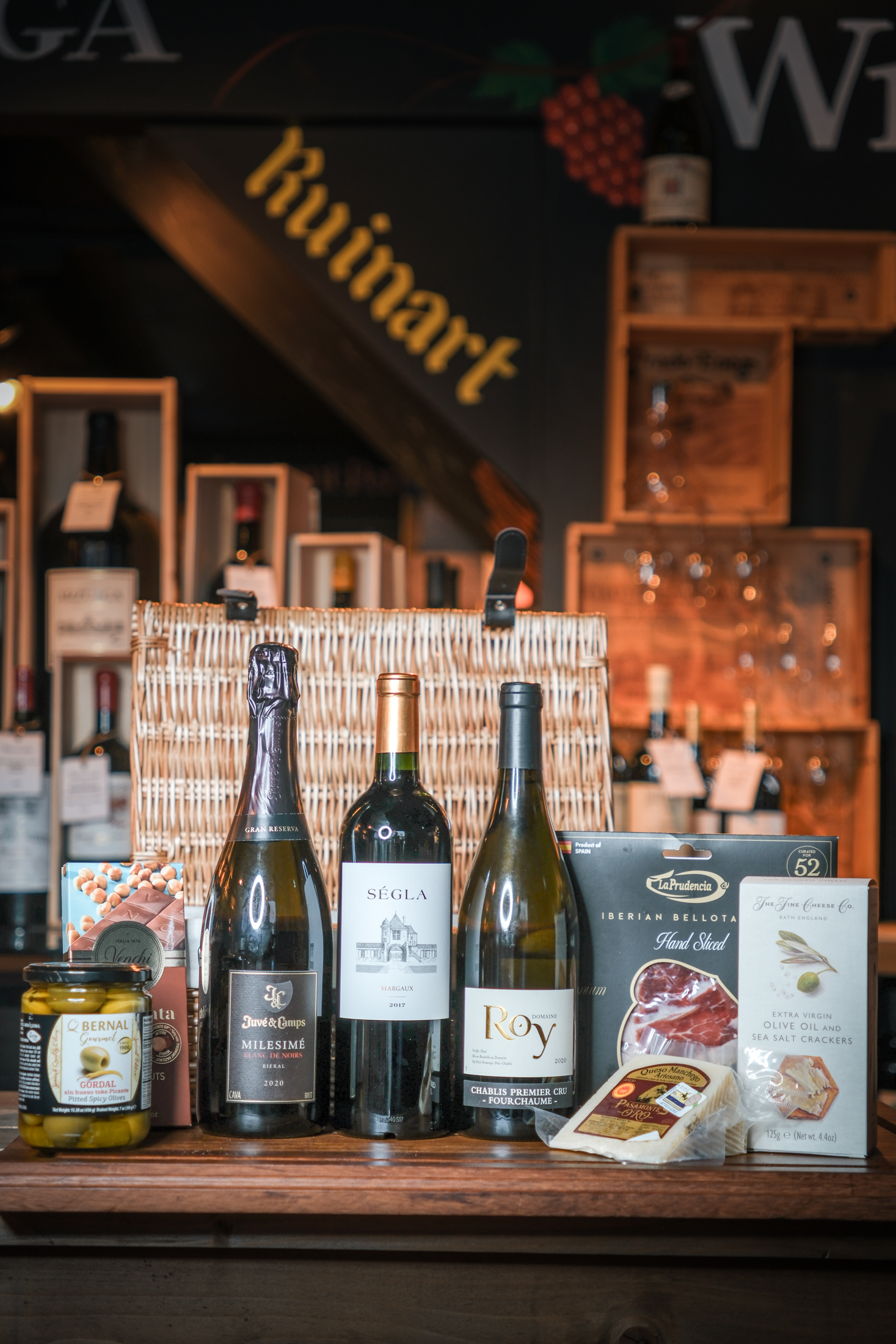 Casa Martinez Premium Hamper - Image 2