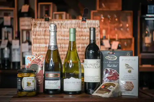 Casa Martinez Luxury Hamper