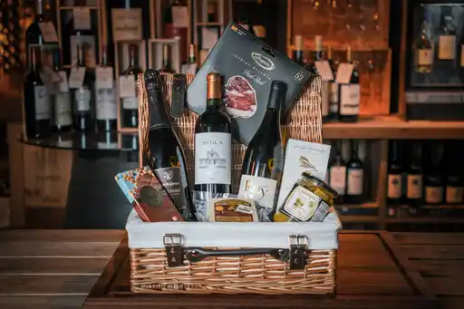 Casa Martinez Premium Hamper - Image 3